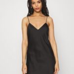Z62T1044 Women Anna Field Simple Satin Nightie Nightie Black