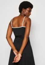 Z62T115 Women Anna Field Jersey Dress Black/White - Image 4