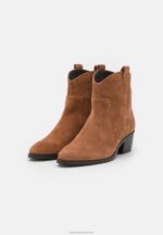 Z62T2049 Women Anna Field Leather Cowboy/Biker Ankle Boot Cognac - Image 3