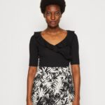 Z62T268 Women Anna Field Print T-Shirt Black