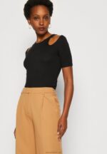 Z62T307 Women Anna Field Print T-Shirt Black - Image 4