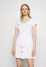 Z62T342 Women Anna Field 3 Pack Basic T-Shirt White/Mottled Light Grey/Light Green - Image 4
