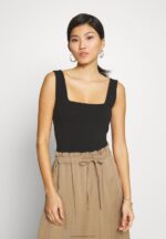 Z62T384 Women Anna Field Top Black