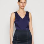 Z62T396 Women Anna Field Top Blue