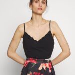 Z62T415 Women Anna Field Top Black