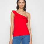 Z62T473 Women Anna Field Top Red