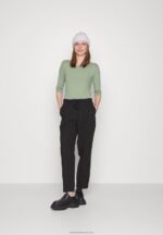 Z62T532 Women Anna Field Long Sleeved Top Light Green - Image 2