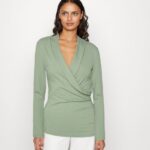 Z62T545 Women Anna Field Long Sleeved Top Light Green