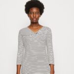 Z62T575 Women Anna Field Long Sleeved Top White/Black