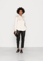 Z62T667 Women Anna Field Button-Down Blouse Nude - Image 2