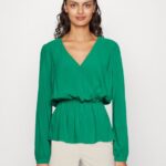Z62T692 Women Anna Field Peplum Blouse Green