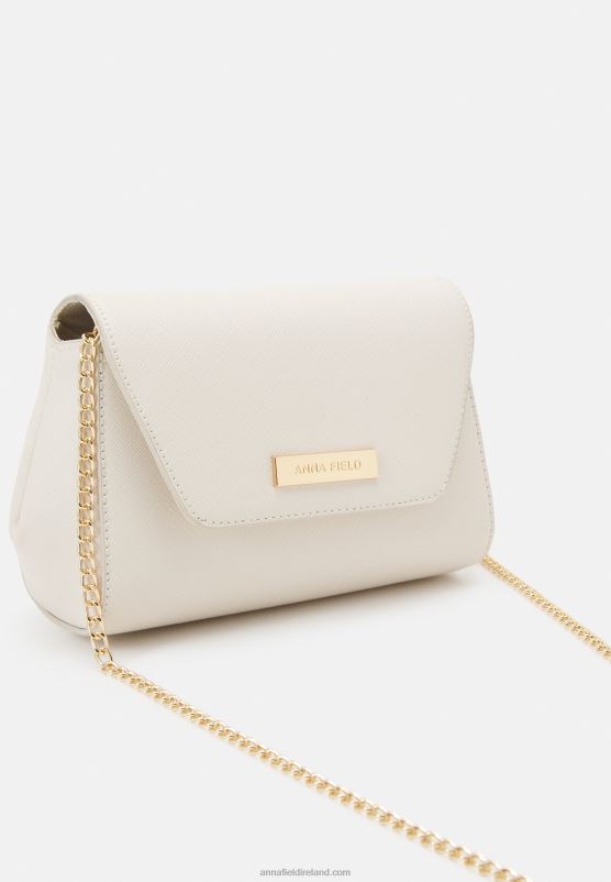 Z62T2406 Women Anna Field Clutch Off-White