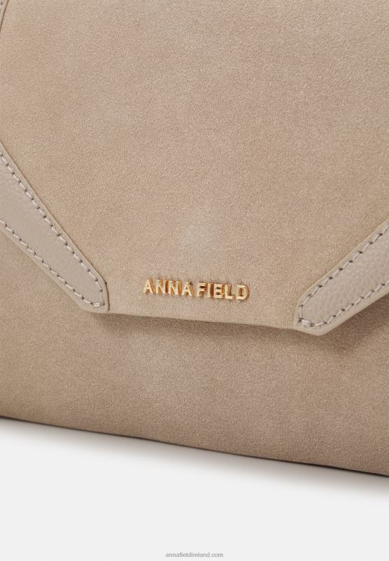 Z62T2415 Women Anna Field Leather Clutch Taupe