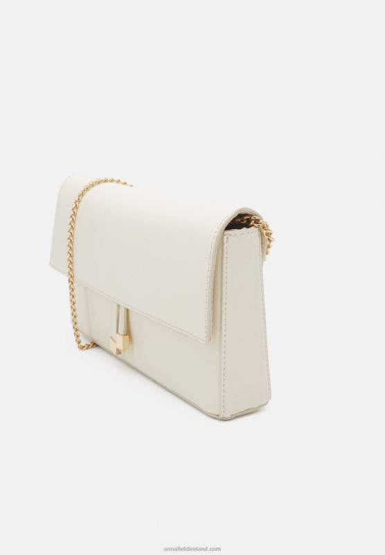 Z62T2428 Women Anna Field Clutch Off-White