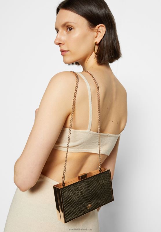 Z62T2440 Women Anna Field Clutch Gold