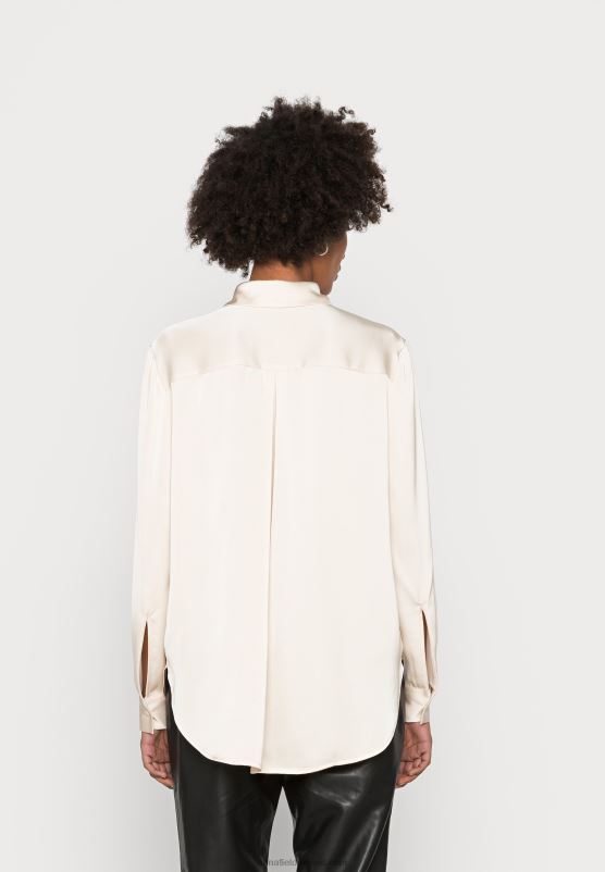 Z62T667 Women Anna Field Button-Down Blouse Nude