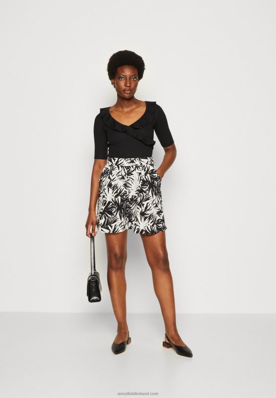 Z62T268 Women Anna Field Print T-Shirt Black