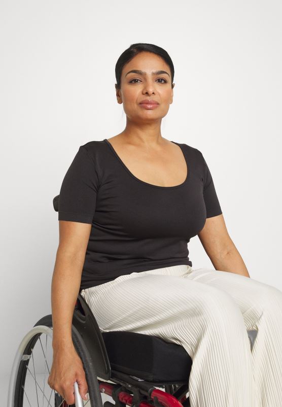 Z62T374 Women Anna Field Basic T-Shirt Black