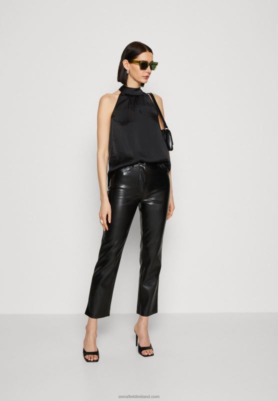 Z62T403 Women Anna Field Top Black