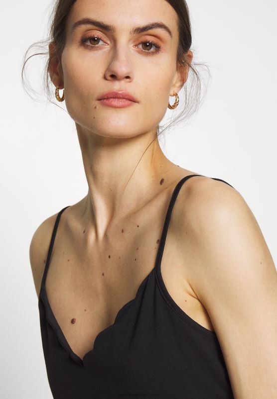 Z62T415 Women Anna Field Top Black