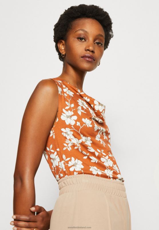 Z62T435 Women Anna Field Top Brown/White