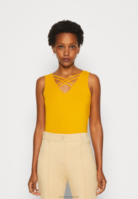 Z62T461 Women Anna Field Top Dark Yellow