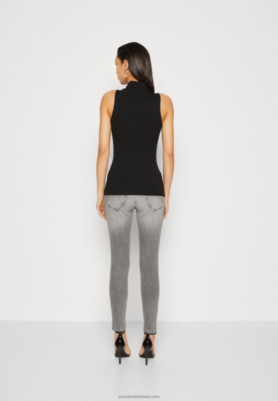 Z62T466 Women Anna Field Top Black