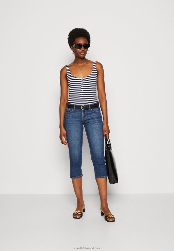 Z62T467 Women Anna Field Top White/Blue