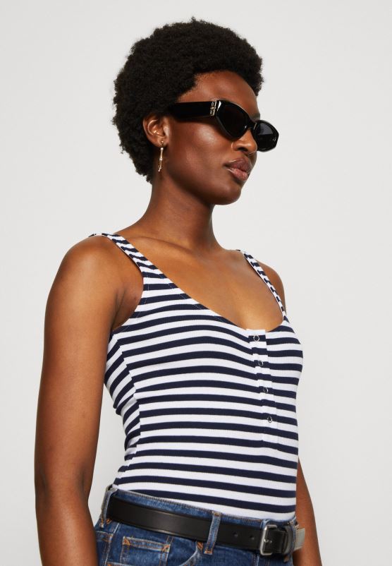 Z62T467 Women Anna Field Top White/Blue