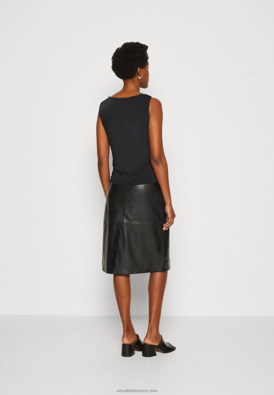 Z62T474 Women Anna Field Top Black