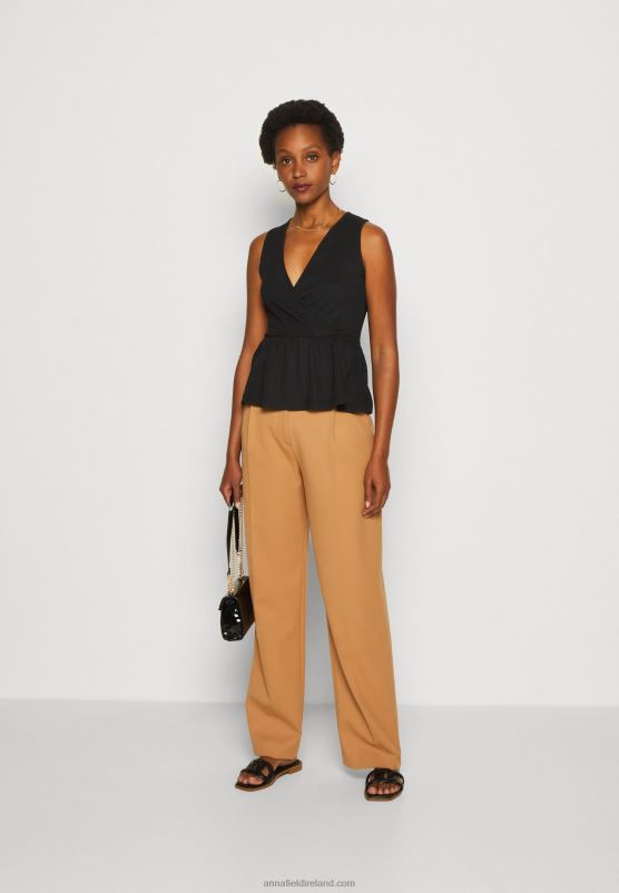 Z62T488 Women Anna Field Top Black