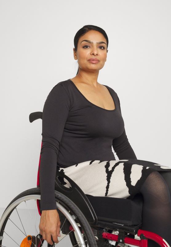 Z62T580 Women Anna Field Long Sleeved Top Black