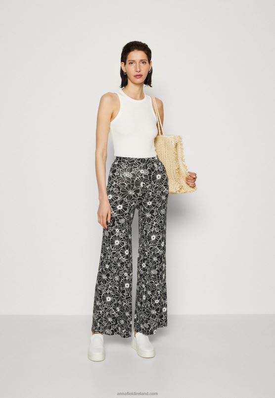 Z62T624 Women Anna Field Trousers Black/White