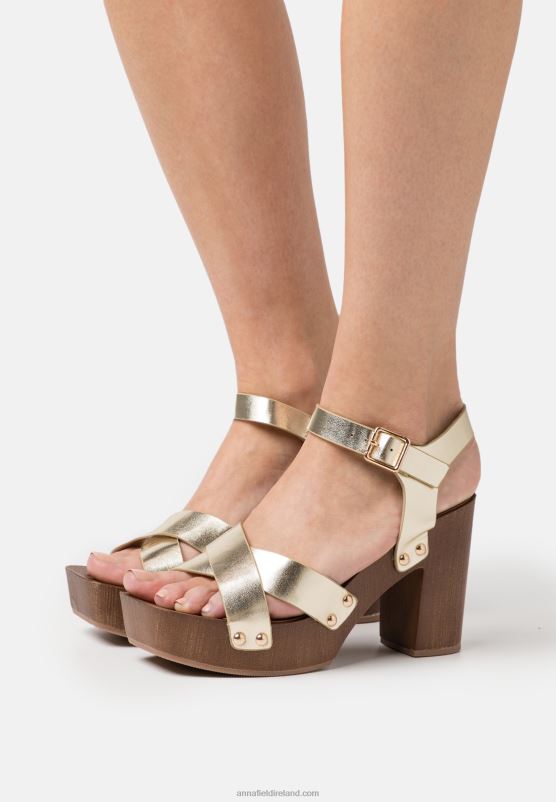 Z62T1887 Women Anna Field Clogs Gold